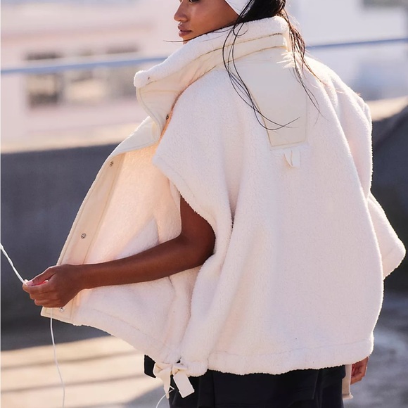 Free People Movement Scout It Out Fleece Vest - Birch Tree - Picture 3 of 9